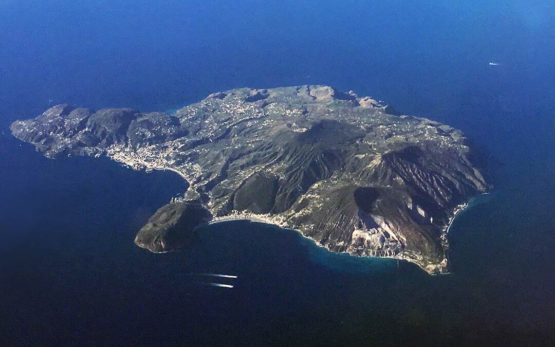 Lipari: Tesori Naturali e Avventure sull’Isola Eoliana modellata dai Vulcani