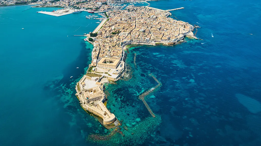 Escursioni in barca a Siracusa e dintorni a bordo di Maeva Star